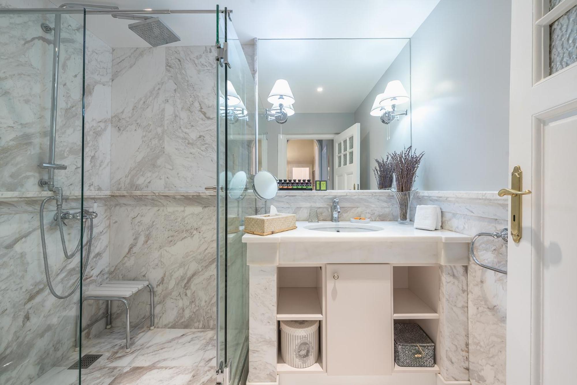 The Rare Luxury Gem Near Syntagma, Kolonaki Square Apartment Athena Bagian luar foto