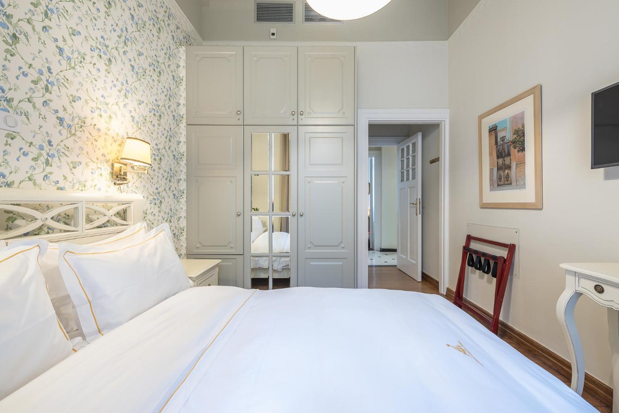 The Rare Luxury Gem Near Syntagma, Kolonaki Square Apartment Athena Bagian luar foto