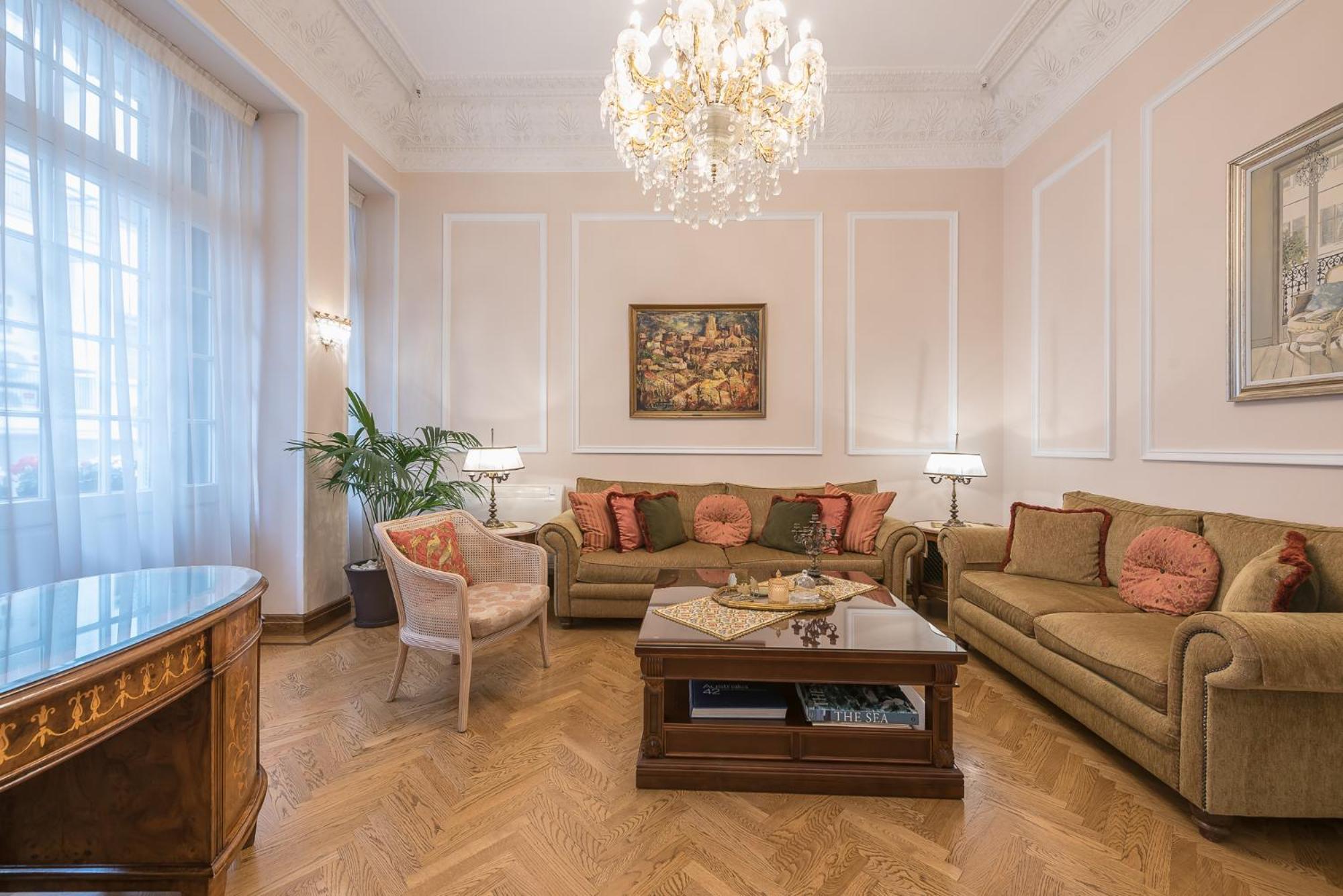 The Rare Luxury Gem Near Syntagma, Kolonaki Square Apartment Athena Bagian luar foto
